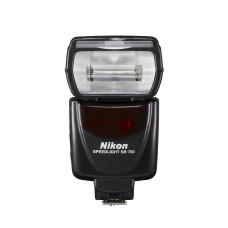 Вспышка Nikon SB-700