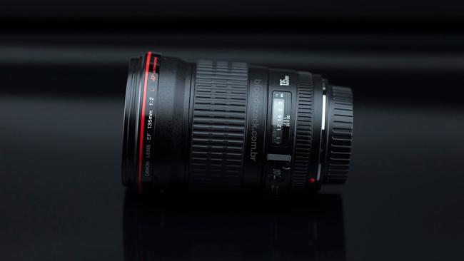  Canon EF 135mm f/2L USM 